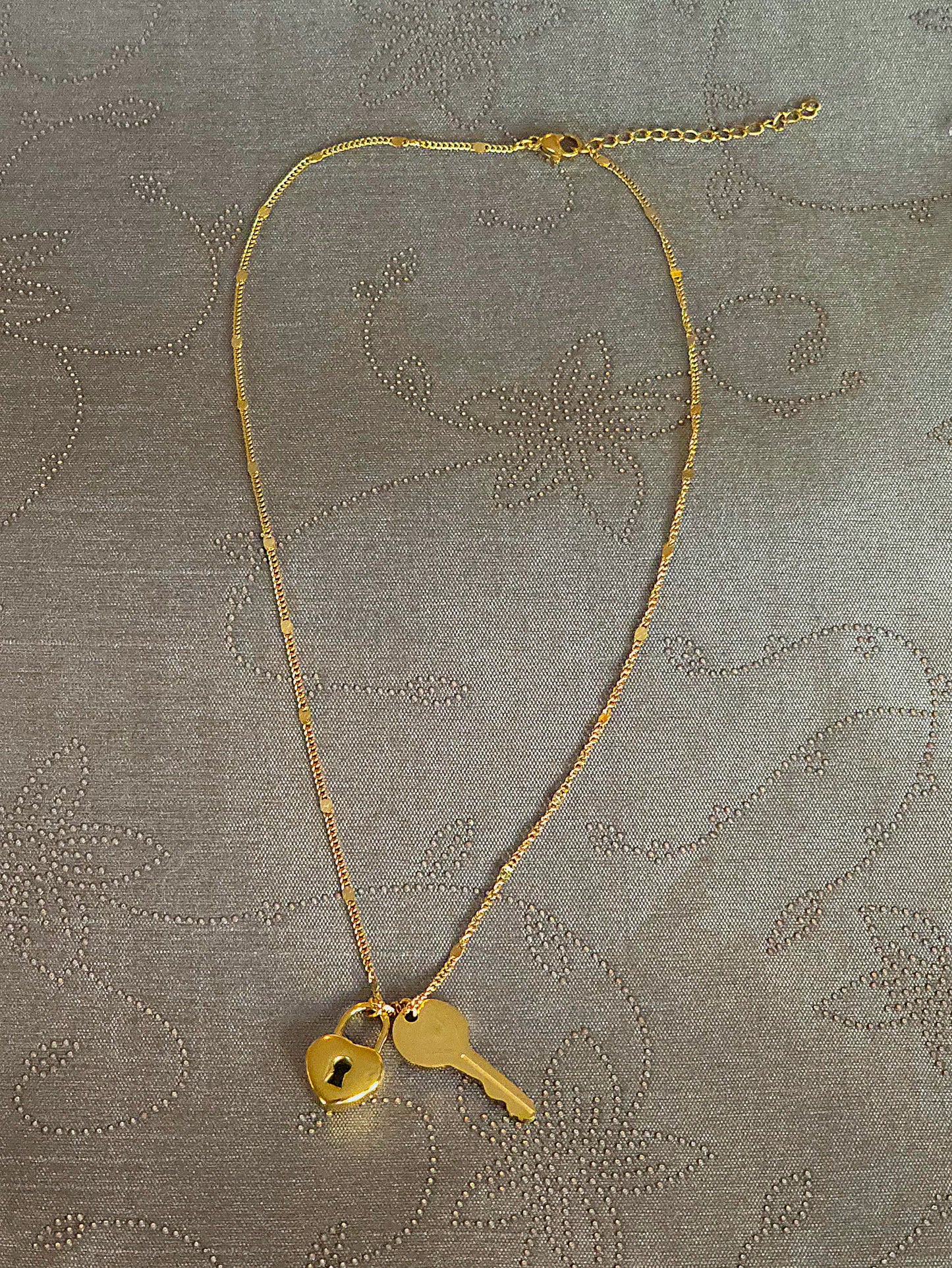 LOCK & KEY NECKLACE