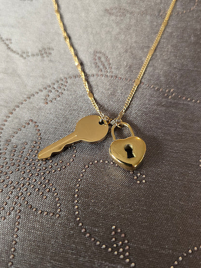 LOCK & KEY NECKLACE